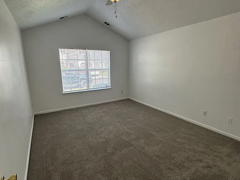 4 Marigold Ln — Photo 5