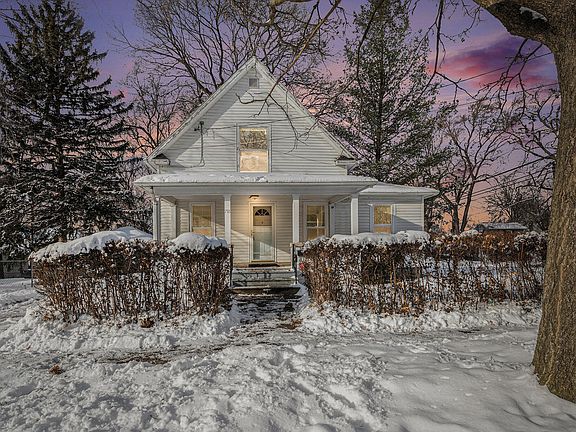 2nd image of 718 Center St