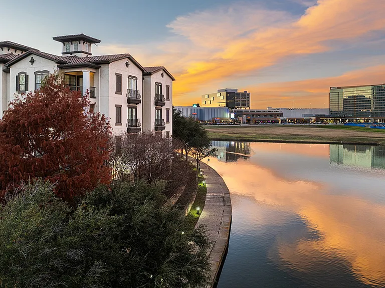 Monterra Las Colinas Apartments — Photo 37