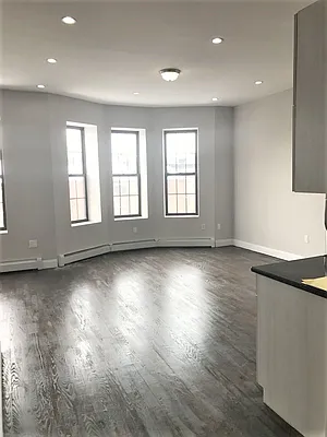 Rented by EXR | media 2