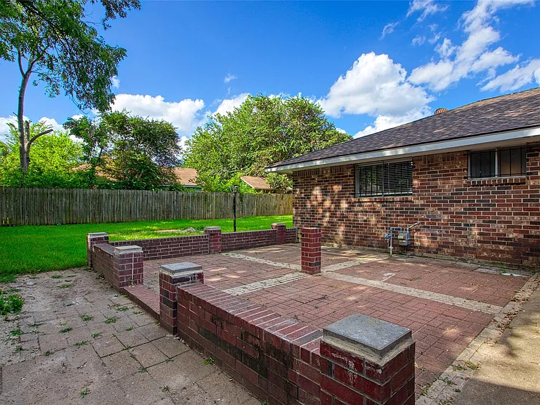 7410 Sawmill Trl — Photo 15