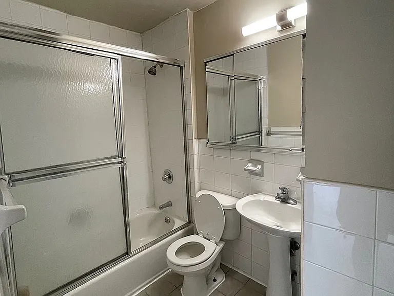 75-34 Grand Centrl Pkwy #3-SR — Photo 15