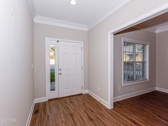 3rd image of 3011 Dominion Dr