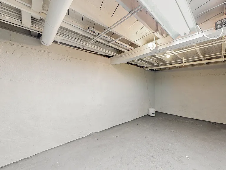 1492 S Jefferson St — Photo 20