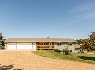 9520 Plainview Dr, Bismarck, ND 58503