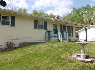 1008 Clark Dr, Fenton, MO 63026