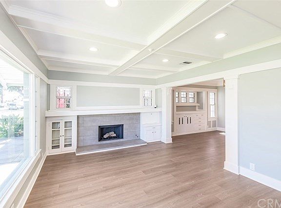 3rd image of 4179 S Hobart Blvd