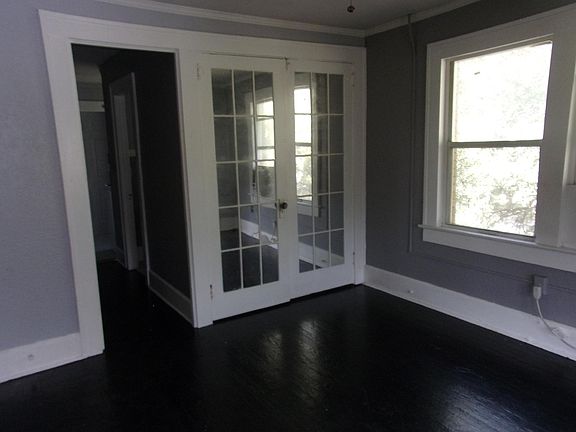 4th image of 610 5th Ave N APT 21
