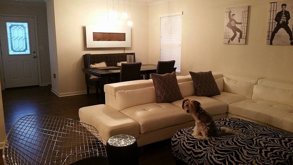 2nd image of 315 River Valley Blvd