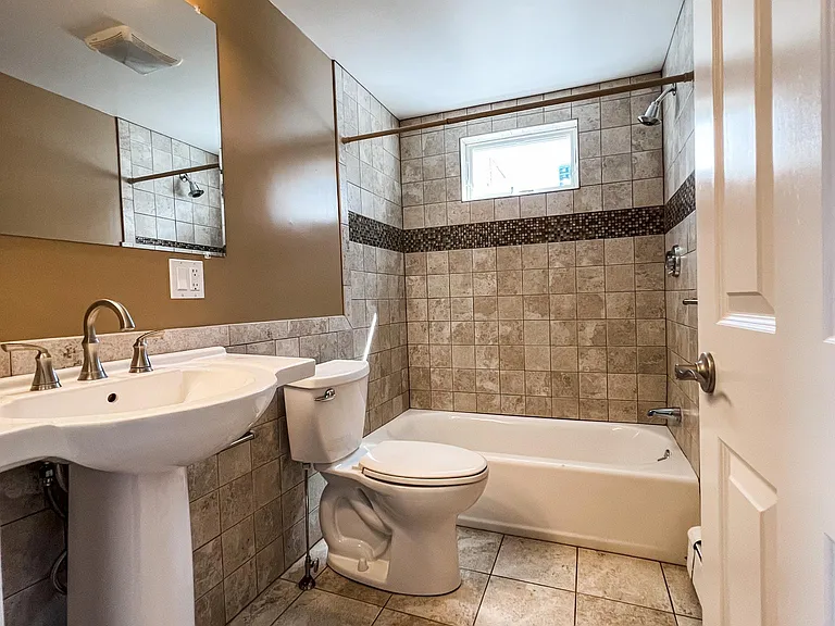 21 Jefferson St #1 — Photo 8
