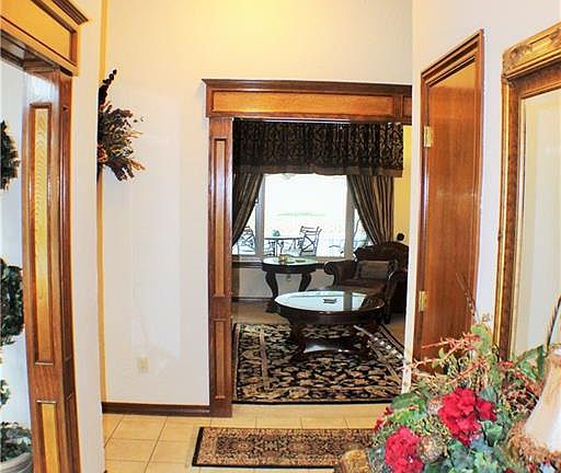 5th image of 2513 SW 105th St