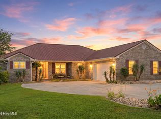 132 Gemstone Drive, Sneads Ferry, NC 28460