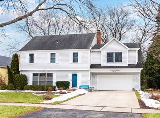 1410 Daly Rd, Wheaton, IL 60187