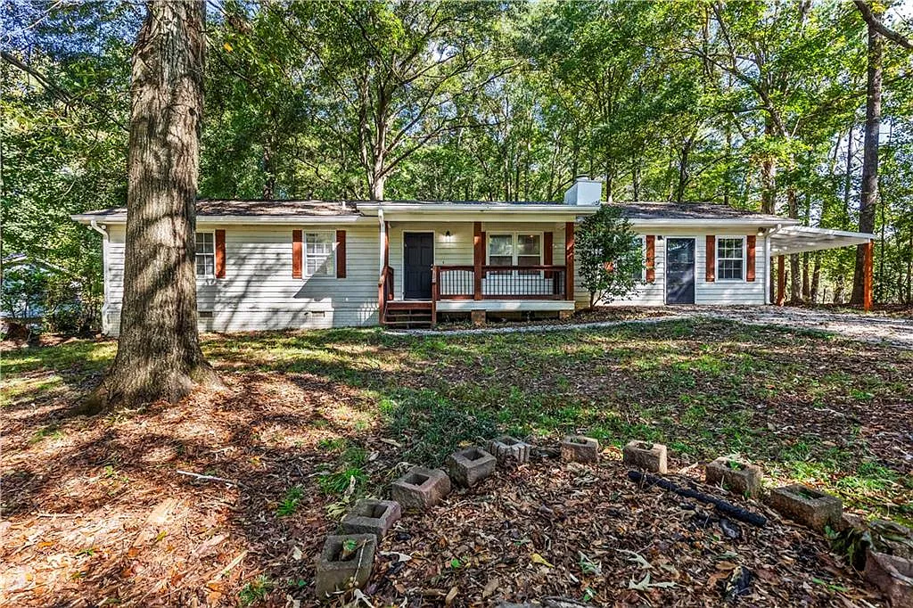 3 bed, 2.0 bath, 1637 sqft, $1,950 — Photo 2
