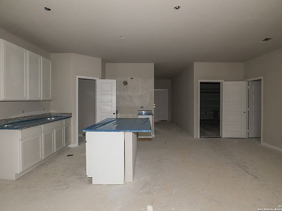 3rd image of 6015 Cienna Cove