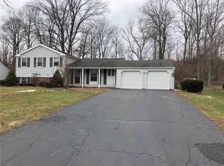 186 Hillary Dr, Rochester, NY 14624