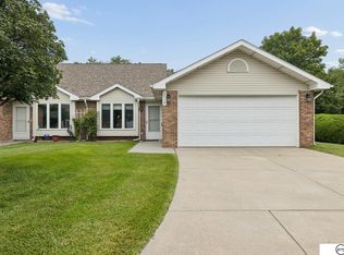 2512 Hollyhock Cir #4, Lincoln, NE 68521