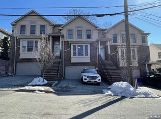 1018-1022 Morningside Ln #1020A, Fort Lee, NJ 07024