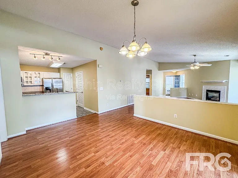 3306 Mulberry Ln #E — Photo 14