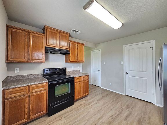 5th image of 3804 Ida Dr