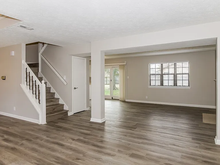 6722 Foxfire Dr — Photo 4