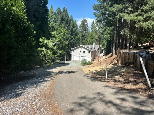 5801 Lupin Ln, Pollock Pines, CA 95726