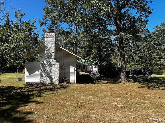 3rd image of 752 Eldon Dr