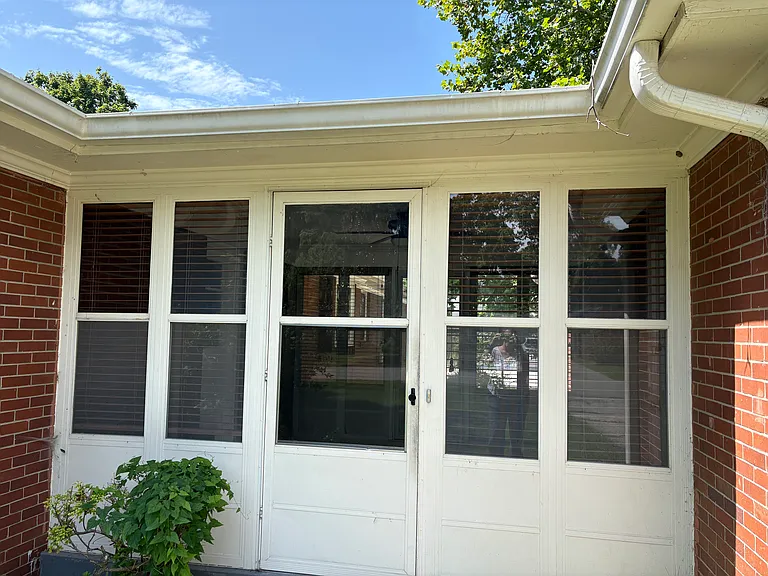 744 Wicklow Rd — Photo 1
