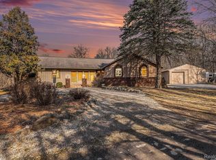 615 Judi Ann Ln, Holly, MI