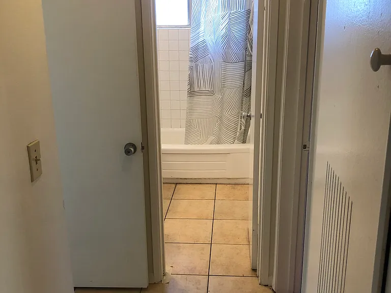 1308 N Los Robles Ave #3 — Photo 6