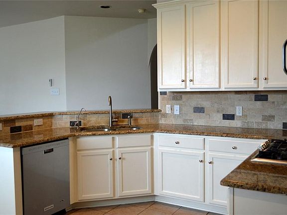 3rd image of 3212 Fern Ct