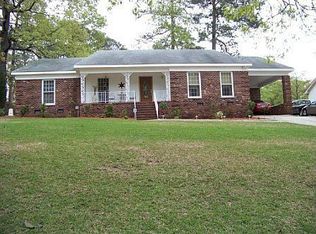 5116 Lake Valley Dr, Fayetteville, NC 28303