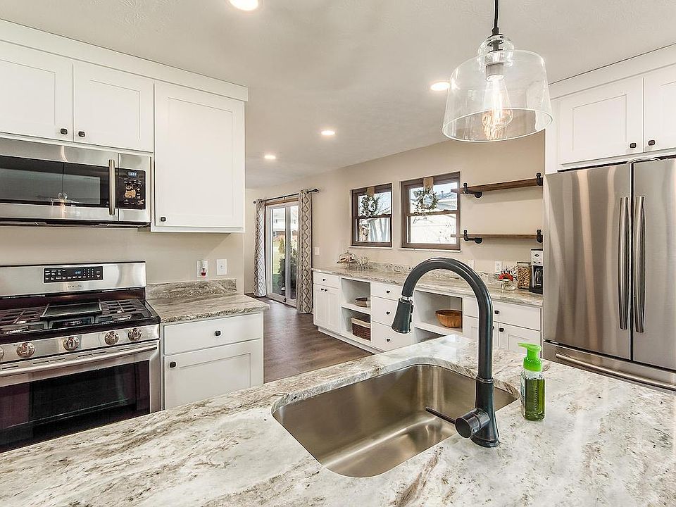 1st image of 2190 Hills Wood Dr