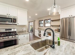 2190 Hills Wood Dr, Grove City, OH 43123