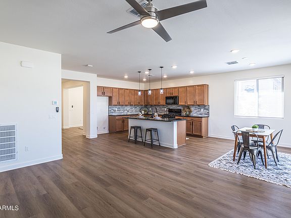 4th image of 20484 W HAZELWOOD Avenue