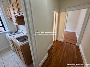 1124 Commonwealth Ave APT 4B, Allston, MA 02134