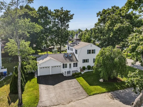 27 Lexington Avenue, Manchester, NH 03104