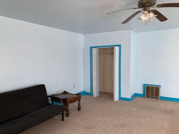 2nd image of 307 W Railroad St