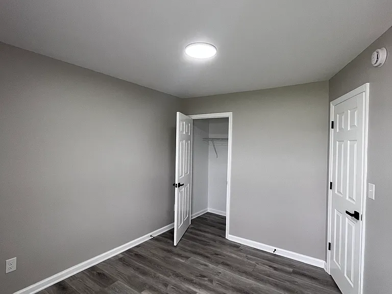 Fisher St Apartments — Photo 52