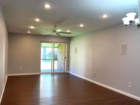 2nd image of 1989 Hunting Lake Ct APT 303