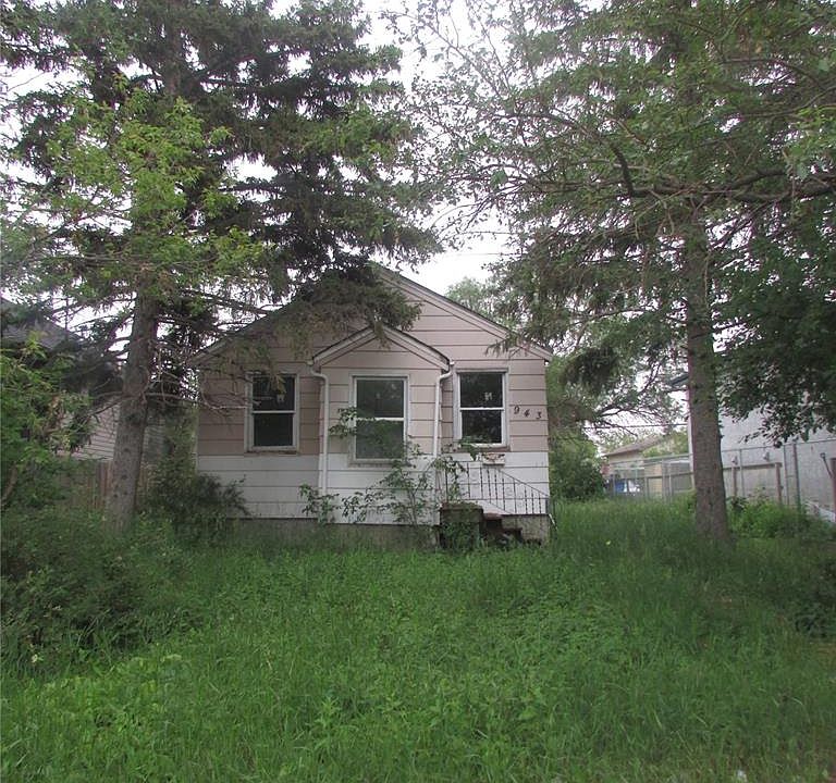 1st image of 943 Athol STREET