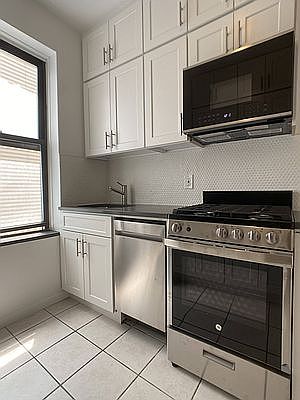 2nd image of 338 E 92nd St APT 27