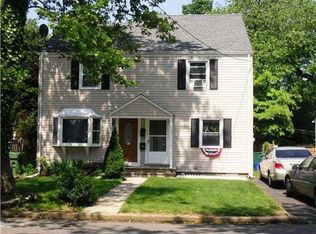 112 Mac Arthur Dr, Edison, NJ 08837