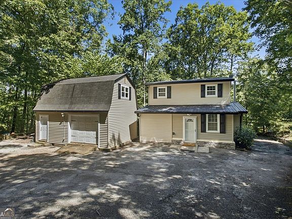 3rd image of 21 River Rd