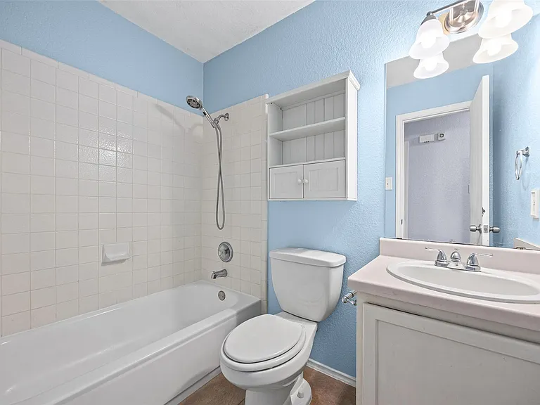 17305 Dashwood Creek Dr — Photo 9