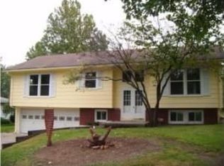 311 Morningside Ter, Richmond, MO 64085