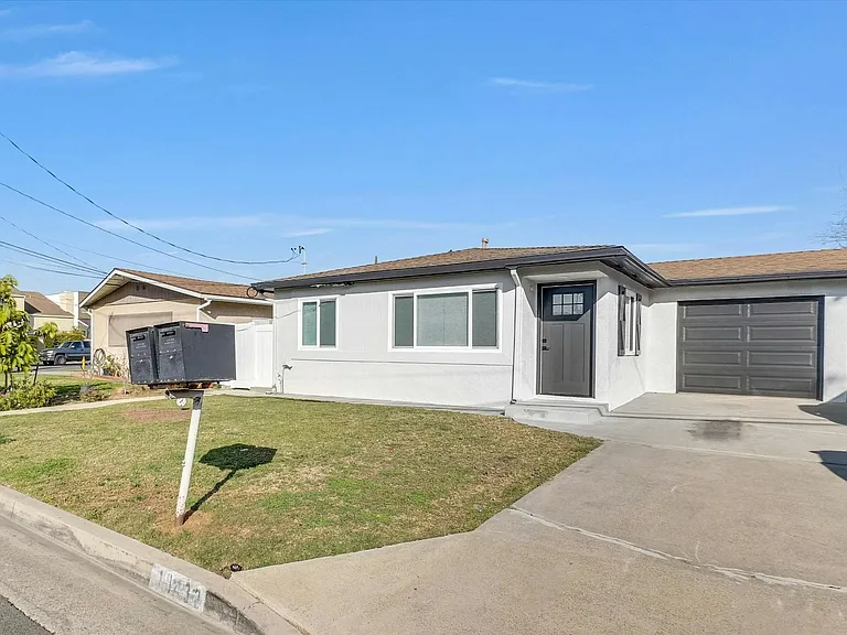 18432 Patterson Ln #18432 PATTERSON LN — Photo 11