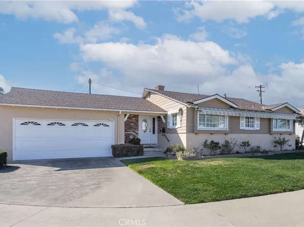 220 S Castle Cir, Orange, CA 92868