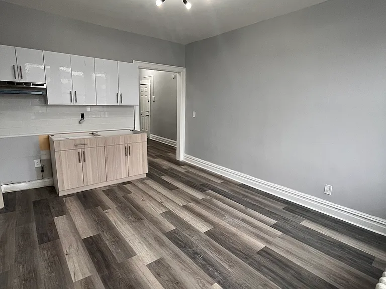 122 Corbin Ave #406 — Photo 2