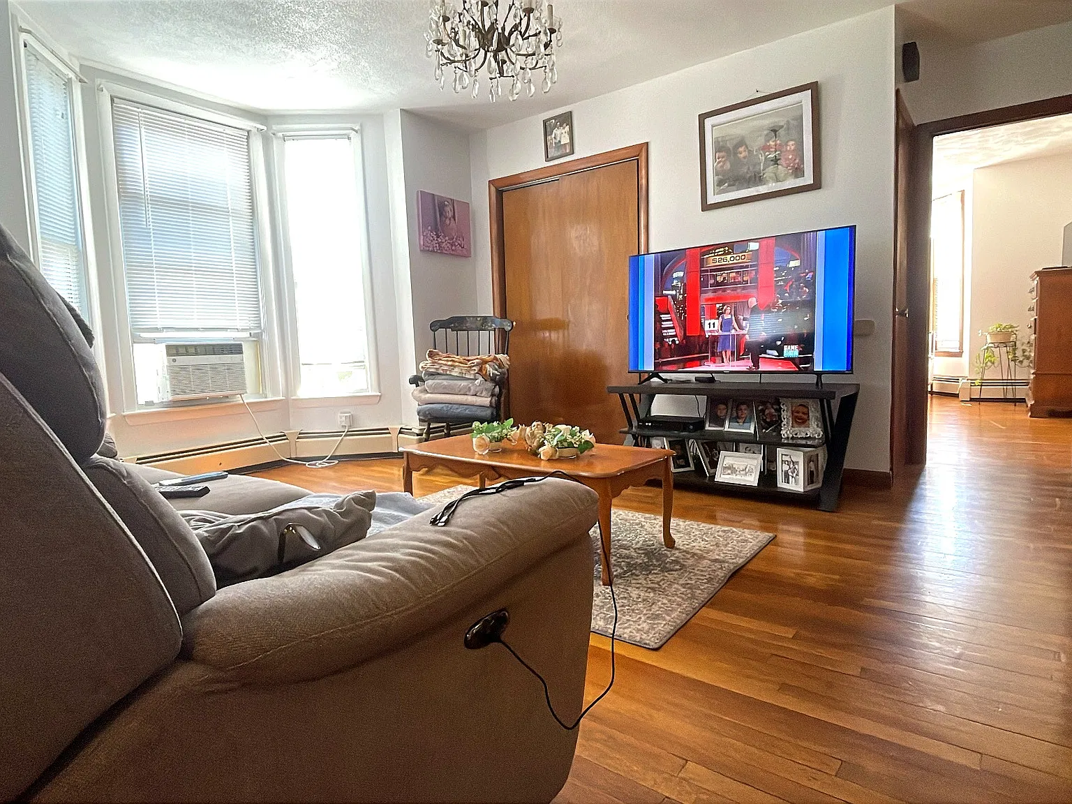 2 bed, 900 sqft, $2,950 — Photo 2